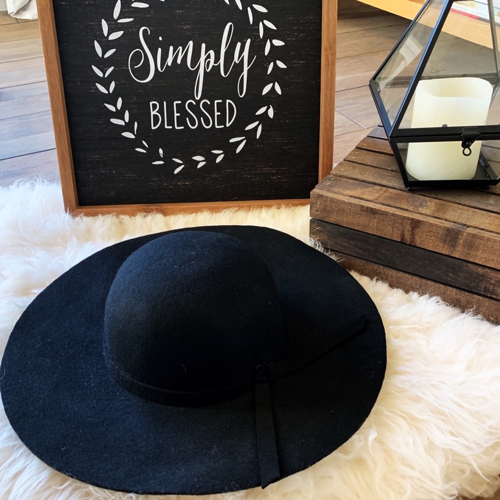 Women’s Wool Fashion Hat